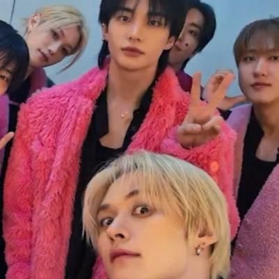 zee_ezoe's profile picture. 20