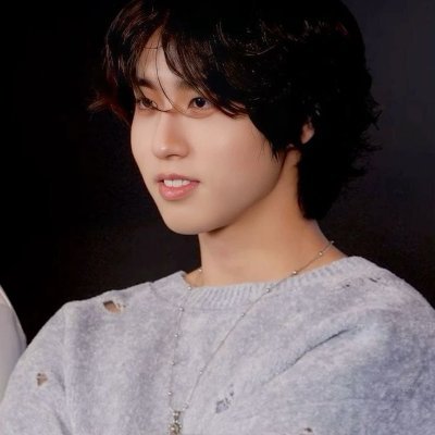 leelixho's profile picture. 한 ✮ | ot8 ~| Levanter ⋅˚₊‧ 𐙚 96
saw skz ✮ 20251019