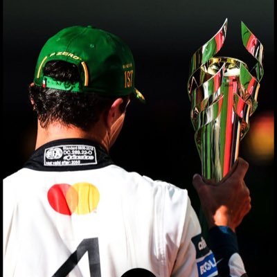 buckethatlando's profile picture. 