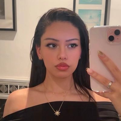 JasLizMay's profile picture. 🇬🇧🇯🇲 ⟡ anime & video game enjoyer | MSc Forensic Psych ⟡ @ubisoft creator ⟡ @twitch ⟡ 📧 xhoneyoat@gmail.com