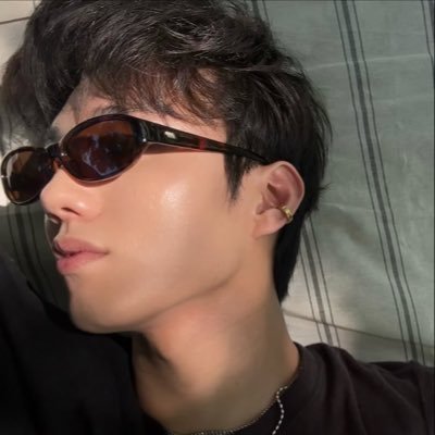 thetaczek's profile picture. 