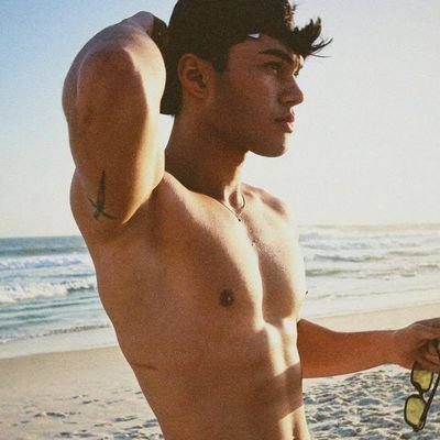 Mariazinhaaaaak's profile picture. 