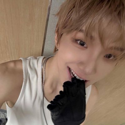 xiangstummy's profile picture. jingxiang tummy enjoyer