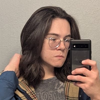 smelle_belle's profile picture. 25 #1 mothra fan