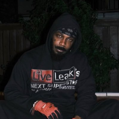 endlessten's profile picture. Music fan • MUFC • @FryWipes twin