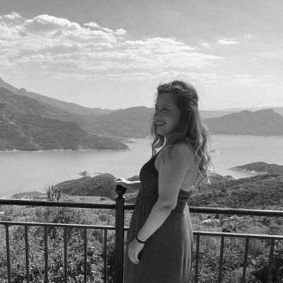 red_impatient's profile picture. Ολυμπιακός Ρομα

βιβλία, μουσική, ταξίδια

🌊 

💜
ΝαΜηνΤαΨαχνω
#whensharksattack
#γεωγραφια_ελλαδας
#γλωσσες