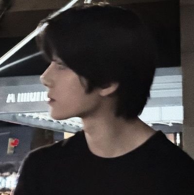 9H4IQ's profile picture. 