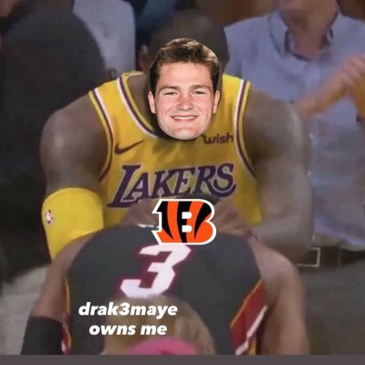 HoodiiUno's profile picture. 