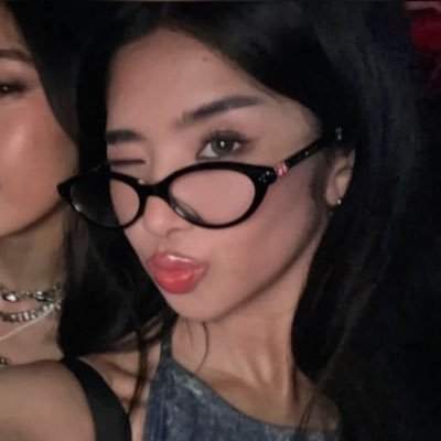 REMYB0ND's profile picture. i tweet a lot