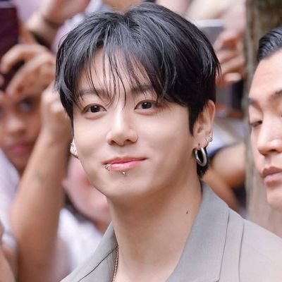 mymmd136656822's profile picture. 💜BTS & ARMY💜
💜forever💜⟬⟭ ⟭⟬
👑Kings7👑