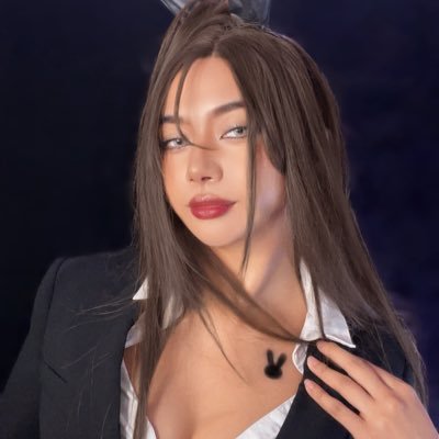 mikanees's profile picture. 25 | 🇵🇭🏳️‍🌈 | white haired blue eyed character enjoyer