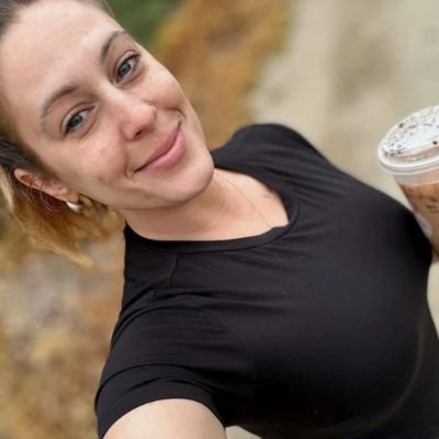 rondavictoria7's profile picture. Do what's best and never complain about your pain 🤝💖