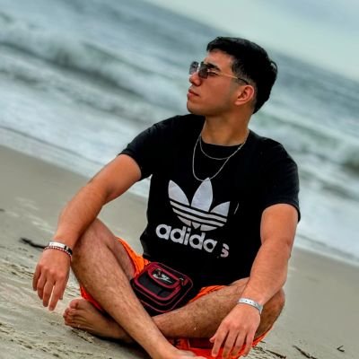 joniiroldan_98's profile picture. Que sea Rock⚡🤘🏻

🍷
🤍❤️🐔
