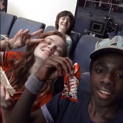 laurzae's profile picture. hii she/her og Lumax stan 🥹