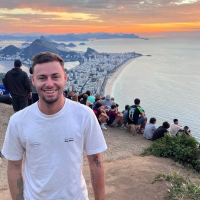 doooooooorian_'s profile picture. 