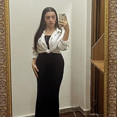 Haticeozmnn's profile picture. https://t.co/oEP2wGm0X3