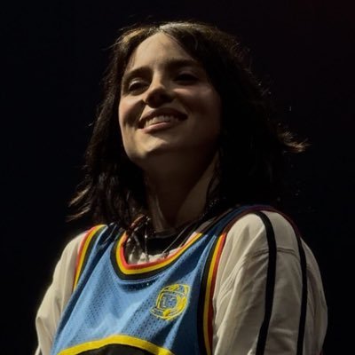 bbybornblu's profile picture. 𝘭𝘪𝘧𝘦’𝘴 𝘢 𝘤𝘭𝘪𝘮𝘣, 𝘣𝘶𝘵 𝘵𝘩𝘦 𝘷𝘪𝘦𝘸 𝘪𝘴 𝘨𝘳𝘦𝘢𝘵⛰️