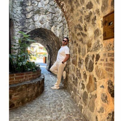 arturo_bescore's profile picture. Mexicano 🇲🇽 CDMX 📍 Nivel 31 🙋🏻‍♂️ Lic. Mercadotecnia Estratégica 👨🏽‍💻📊