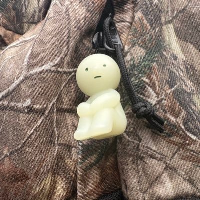 actualprofile's profile picture. graphic designer _ part of @dsktpgeneration