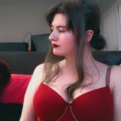 NeffyLovesErgo's profile picture. 24, she/her, ENFP • DID system • VGD student - year 2