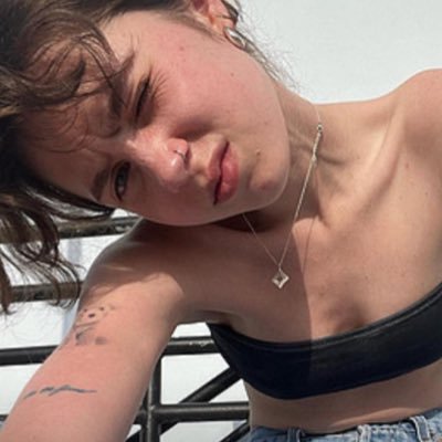 eubeccamiqueias's profile picture. comentarista de acontecimentos apocalípticos (ou nem tanto)