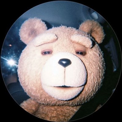 McCaBrALyjhb's profile picture. 🇯🇲.🍁.🎧.🌊