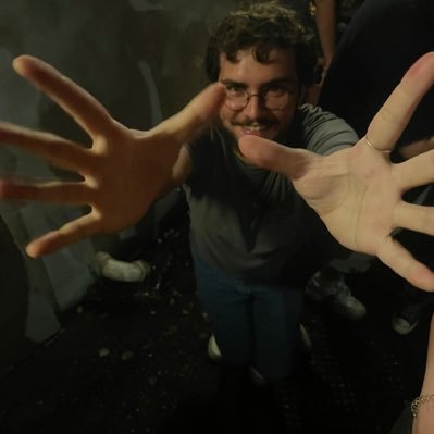 SalupCid's profile picture. dog dad to pancho 🇨🇱🇨🇺 @YDSA_ NCC Co-Chair and proud member of @chicagodsa 🌹 & @dsaRandR 📦 (he/him)