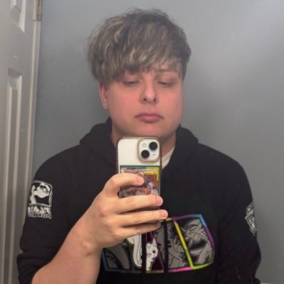 IppoDR's profile picture. 4dylan | PTCG | lose your way and find yourself