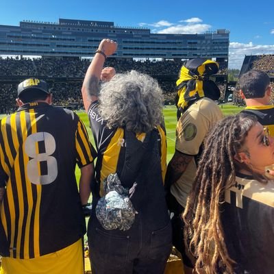 lauti300701's profile picture. La oreja derecha,mi debilidad
Consecuente desde mi más tierna edad.
No voto mas varones
Odio el limón 
El arroz con leche es el postre definitivo
⚡️