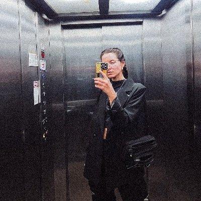 lucapon__'s profile picture. -- Motion Designer -- Productora&Directora de TV/Radio (ISER). -- Estudiando DG en FADU.