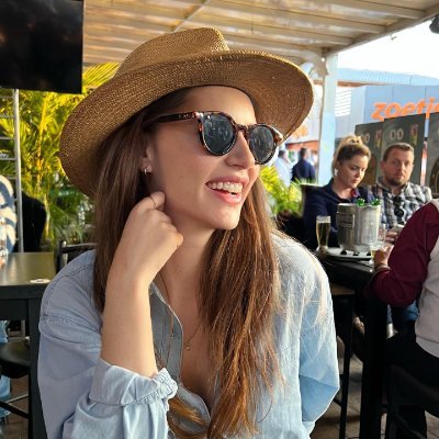 Rainalarissa6's profile picture. Former commercial pilot/Aviation enthusiast/Single/37/New York/U.S. Citizen
If you want money, you will be blocked ❌
No Gift Card ❌ No Porn🔞