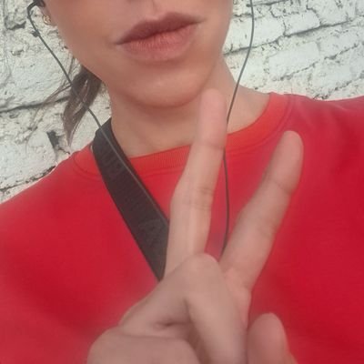 BasssRo's profile picture. Apasionada x mi hija, profesión, música, política, coherencia y consecuencia.
ZURDA. FEMINISTA. ATEA.
EU