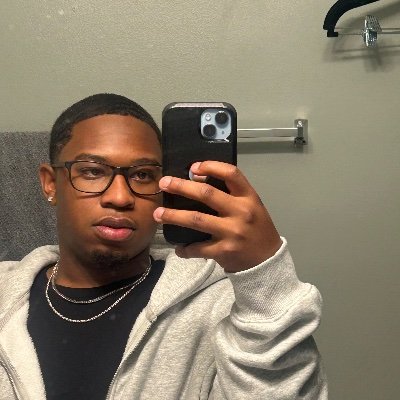 Humill_E's profile picture. humilleism is a thing.