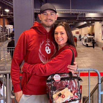wendyaveli's profile picture. BOOMER SOONER! Mommy. Mrs. 💍 Native Texan. OU Alum. MFFL. Taco Connoisseur.