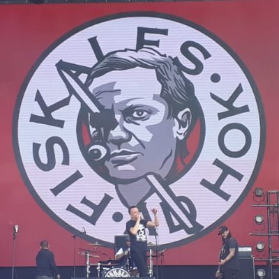 xC32x's profile picture. :v