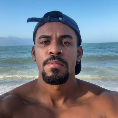 wethegabriel's profile picture. flexões e reflexões