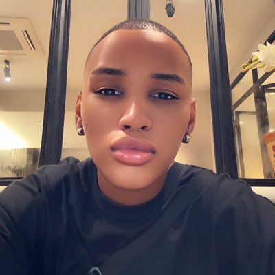 mteiri06's profile picture. 