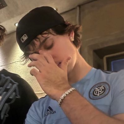 getawayandre's profile picture. 