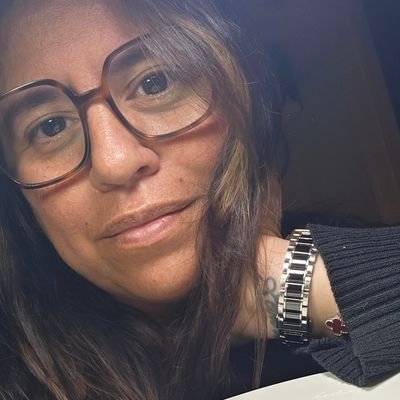 porcelaura's profile picture. Vendo piezas de porcelana personalizada pintadas a mano por mí, a pedido. Estoy en FB e IG: @porcelaura