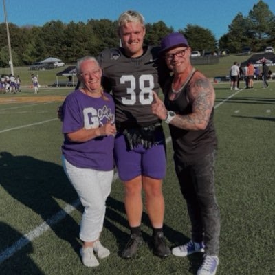 lindanfolds5's profile picture. OLB/DE Bethel University 6'0 220 #OTA🟥⬛️