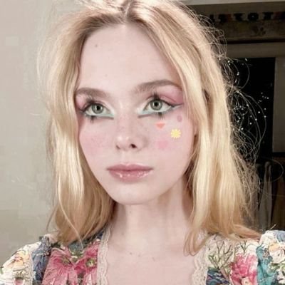 444flowerose's profile picture. ummm thronie ! 💞