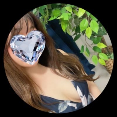 flower_hazuki2's profile picture. メンズエステ🫧楽しく/のんびり/癒/真っ白/もちもち/お話ししたい方はDMまで♡（初めまして予約は指名料OFF） オイルドバドバずーっと密着で幸せ満タンに🤍ISFJ/週1平日夜勤務/オプションなにもないです