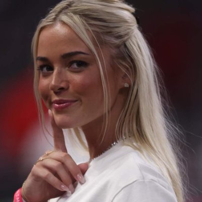 OfEvilWitchGirl's profile picture. Sister of @EvilJohnBeatle and @OfAWolfMoon. @EvilQuietBeatle's devious and deadly little witch