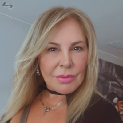 SarahCaval56759's profile picture. Que Deus esteja conosco hoje e nos acompanhe durante a semana com a A paz do Senhor Jesus Cristo...