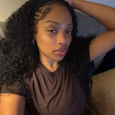 freauxmama's profile picture. lesbiana 💕 IG: Freauxmama