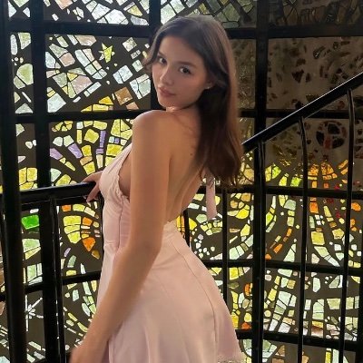 honeycurs3s's profile picture. heavy heart and tired eyes