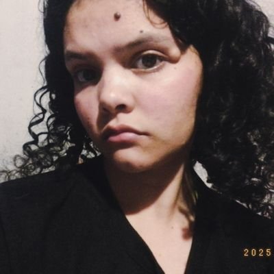 poisonflovver's profile picture. (⁠~⁠￣⁠³⁠￣⁠)⁠~