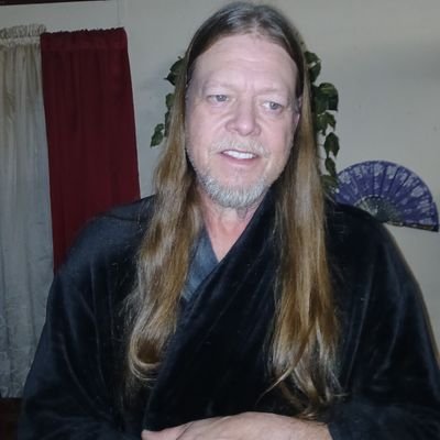 ScottWSmit75263's profile picture. Born in Memphis. Lived in Texas for 33 years. Moved around a bit, winding up in Arkansas. Been here since December 2019.
Remarried on Cinco de Mayo (!) 2020.