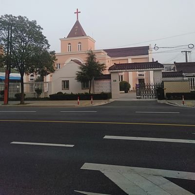 chaoliu85's profile picture. 人生没有所有权，生命只有使用权。
🎸🍀🌲💃🏻💐💒