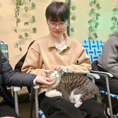 me0u0w's profile picture. 